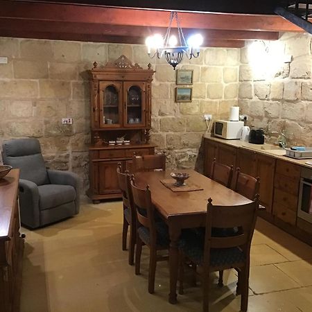 Charming 17Th Cent House Of Character In The Famous 3 Cities, Right Next To Valletta Cospicua Zewnętrze zdjęcie