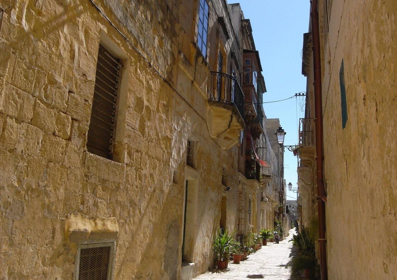 Charming 17Th Cent House Of Character In The Famous 3 Cities, Right Next To Valletta Cospicua Zewnętrze zdjęcie